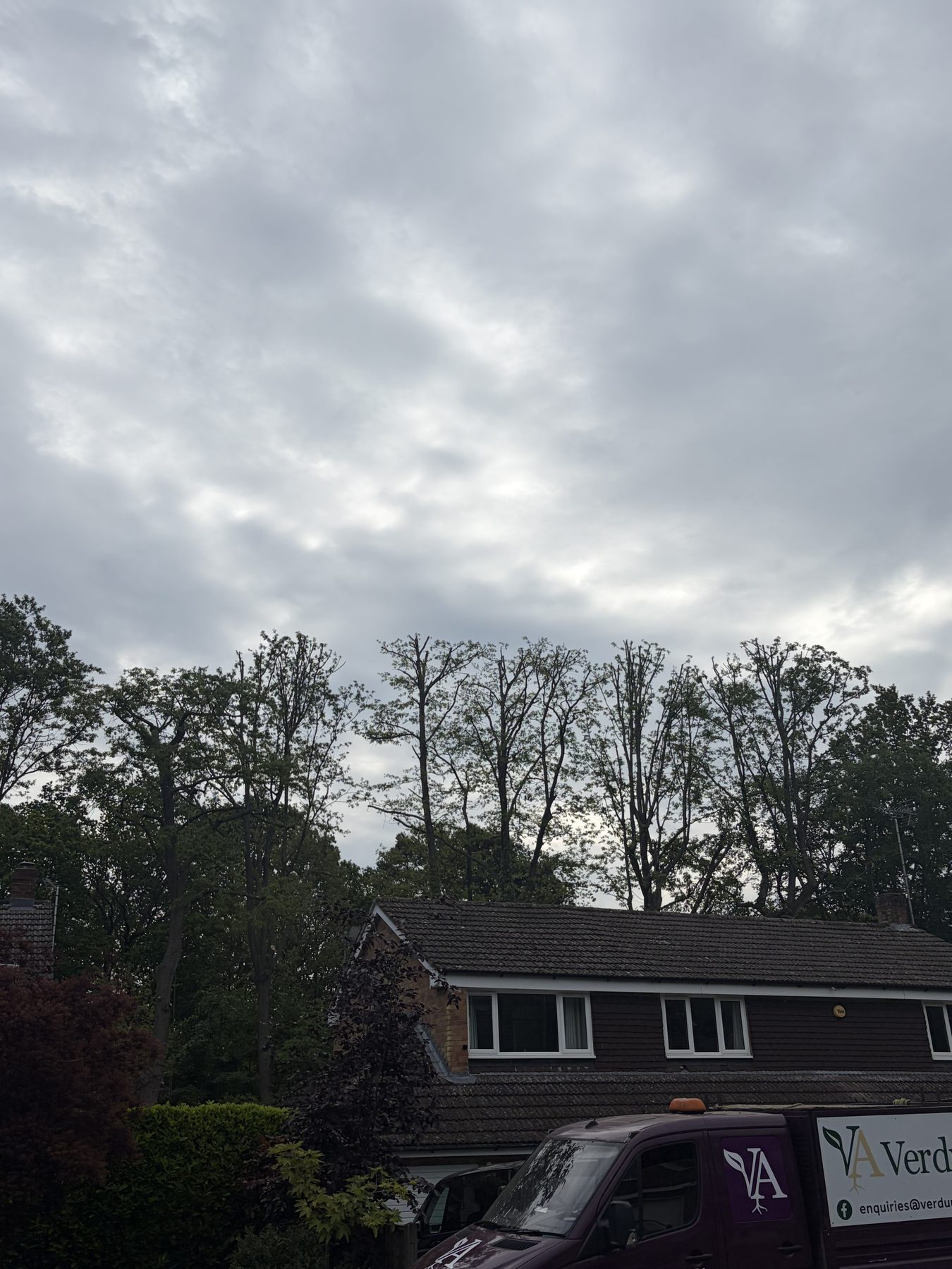 Oak Line, Crowthorne: on site, van in and set up